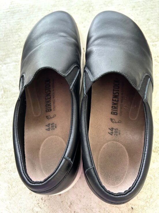 Birkenstock Men\'s Sz 44 Black Oswego Leather Slip-On Shoes With White Soles main image 5